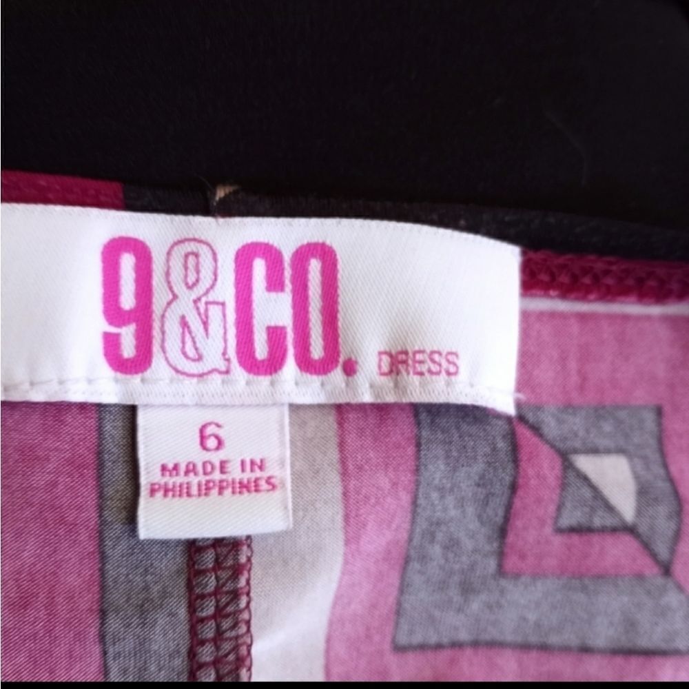 9 & CO. FAUX WRAP GEOMETRIC RASPBERRY DRESS SZ.6 EUC - Picture 5 of 5